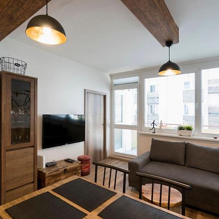 Stylish Centrally Located 1Br Apartment With Parking Μπρατισλάβα Εξωτερικό φωτογραφία